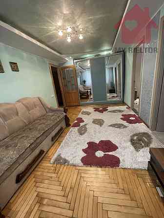 Продаж Квартира 3-кімнатна, 4/5 поверх на Лобачевського Ужгород