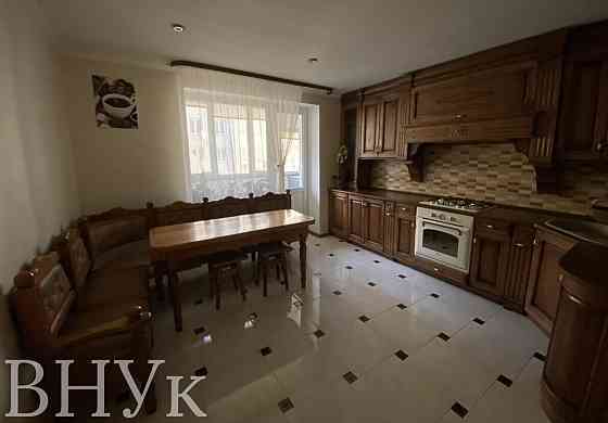 Продаж Квартира 3-кімнатна, 4/8 поверх на вул. Зелена Тернопіль