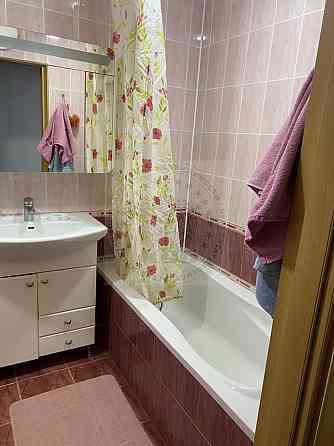 Продаж Квартира 4-кімнатна, 1/16 поверх на Олевська вул., 3А Київ