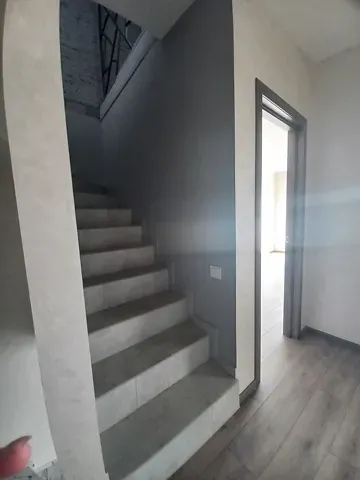 Продаж 3-поверховий   160 кв.м 4 кімн. на Стрілецький масив 15  - фото 15