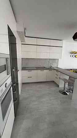 Продаж Квартира 2-кімнатна, 16/18 поверх на Миколи Руденка вул., д. 14-Д Киев