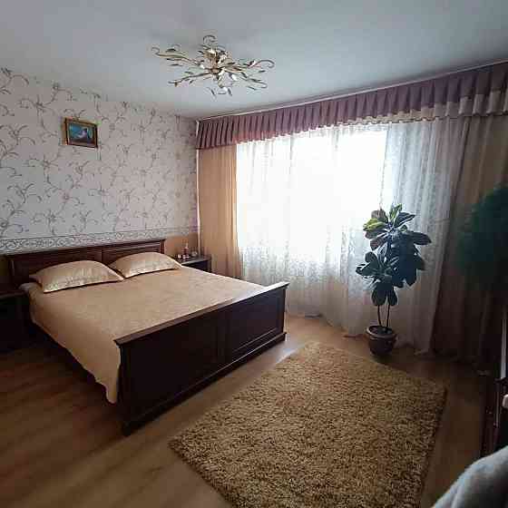 Продаж Квартира 6-кімнатна, 5/6 поверх на вул. Окружна Львів