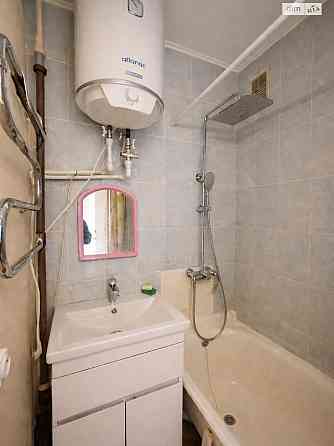 Продаж Квартира 2-кімнатна, 8/9 поверх на Булаховського Академіка вул., д. 30А Киев