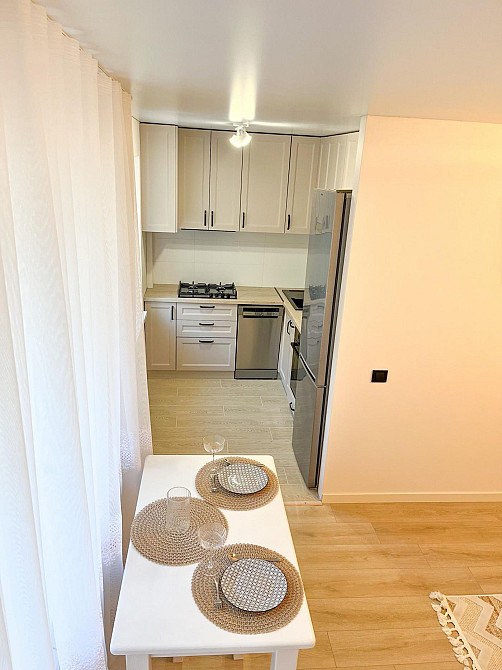 Продаж Квартира 3-кімнатна, 2/5 поверх на вул. Степана Бандери Рівне - фото 3