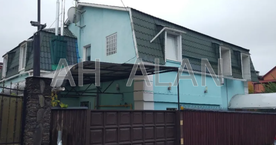 Продаж Будинок 8-кімнатний на Добровольчих батальйонів вул., 26 Київ