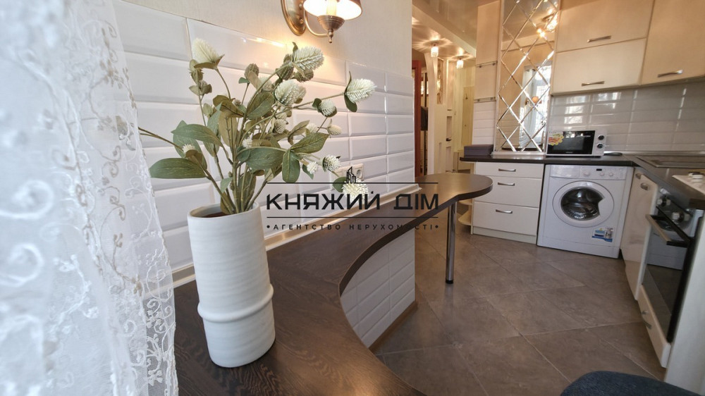 Продаж Квартира 1-кімнатна, 2/9 поверх на ул.Новогоспитальная Киев - изображение 9