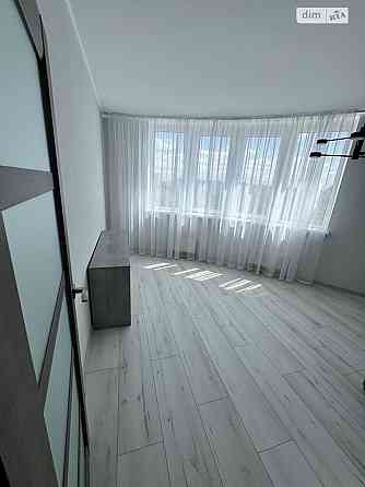 Оренда Квартира 2-кімнатна, 12/25 поверх на вул. Воскресенська, 2В Київ