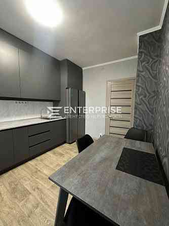 Продаж 3к Квартира 70 кв.м Микільсько-Слобідська вул. Kiev