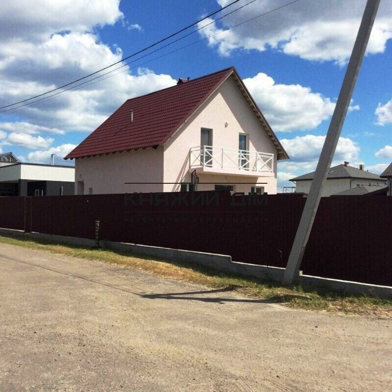 Продажа отличного нового дома в между Романковым и Новыми Безрадичами. № 2210757  - фото 1