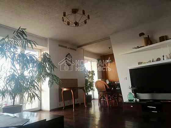 Продаж Квартира 3-кімнатна, 6/9 поверх на вул. Академика Вальтера Kharkiv