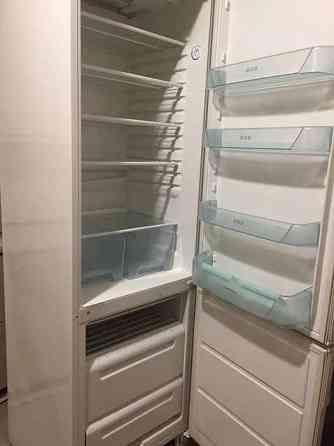 Оренда Квартира 2-кімнатна, 8/9 поверх на ул. Салютная Киев