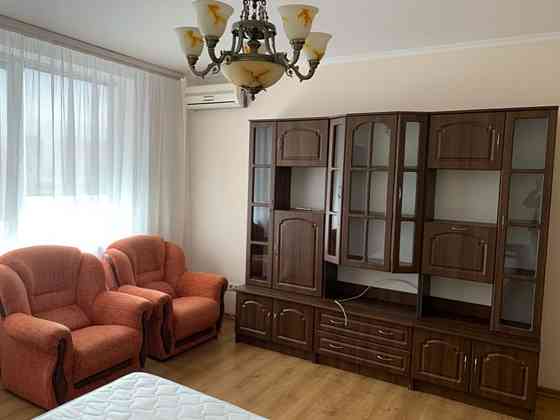 Оренда Квартира 1-кімнатна, 14/34 поверх на ул. Михаила Гришко Київ