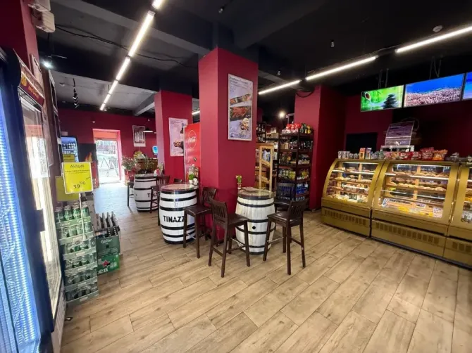 New Store on the red line on European Square. The place is bomb. Good renovation, showcase Dnipro - photo 8