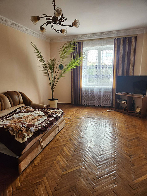 Продаж Квартира 4-кімнатна, 3/5 поверх на вул. Майдан Перемоги Житомир - фото 4