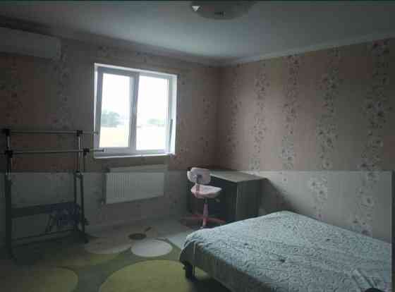 Предлагается таунхаус в Нерубайском со своим гаражом и закрытым двориком Нерубайське