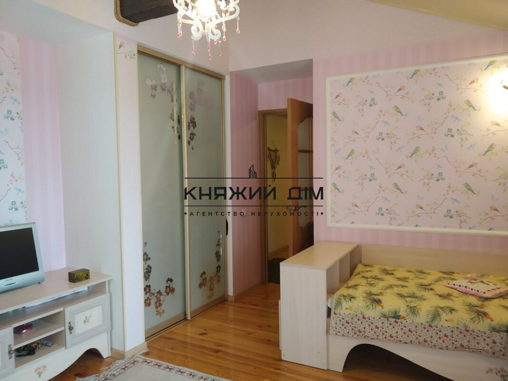 Аренда отличного 3-х этажного дома в с. Великие Дмитровичи. № 139270  - фото 17