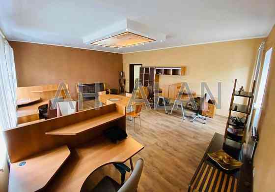 Оренда Будинок 3-кімнатний на Турівська вул., 29 Киев