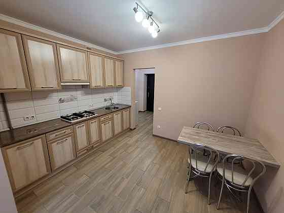 Оренда Квартира 1-кімнатна, 1/4 поверх на вул. Довга Івано-Франківськ