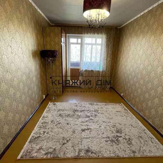 Продаж 2-кімнатної роздільної квартири наТроєщині. № 21145730 Київ