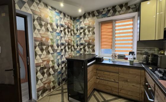 Продам дом с ремонтом в Одессе (ул.Платановая) Одеса