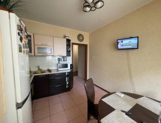 Продаж Квартира 2-кімнатна, 8/16 поверх на Массив Радужный, 1 Одеса