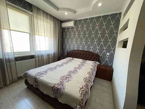 Оренда Квартира 1-кімнатна, 16/24 поверх на Михайла Максимовича вул., 7Б Київ