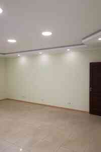 Оренда торгове приміщення на Соборна-Артинова поверх - 1/4 Вінниця