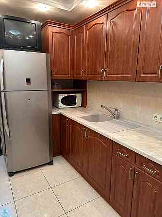 Оренда Квартира 3-кімнатна, 3/9 поверх на Юрія Шевельова, 49/20 Киев