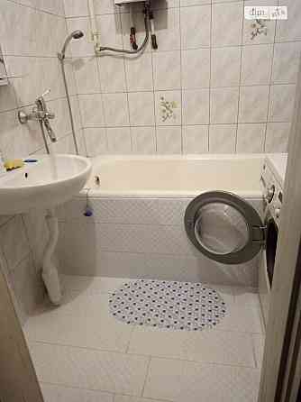 Оренда Квартира 2-кімнатна, 4/4 поверх на Севастопольська, 13 Kiev