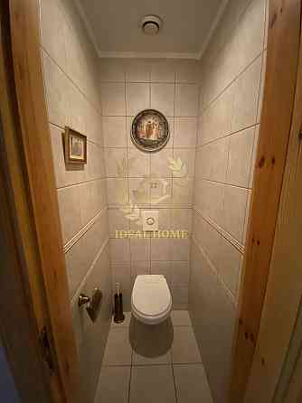 Продаж Квартира 3-кімнатна Киев