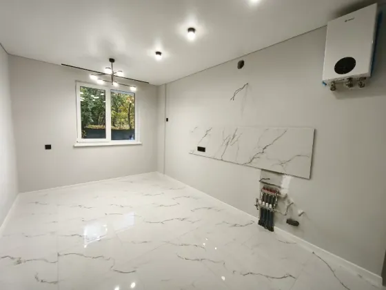 Продаж 1к Квартира 35 кв.м Тихого 11 Ужгород