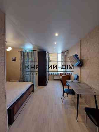 Оренда Квартира 1-кімнатна, 10/15 поверх на Воссоединения просп./Соборності просп. Kiev