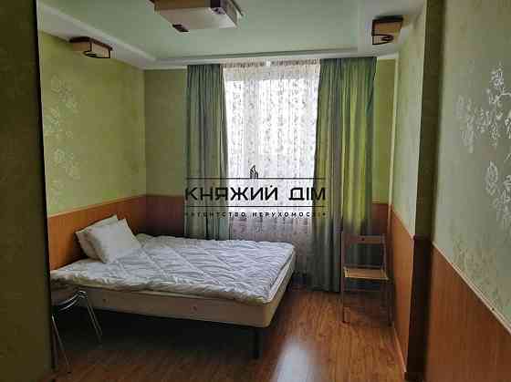 Оренда Квартира 3-кімнатна, 18/25 поверх на Здолбуновская ул. Киев