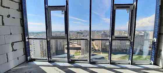 Трехкомнатная квартира в новом доме с двумя террасами. Лиманка