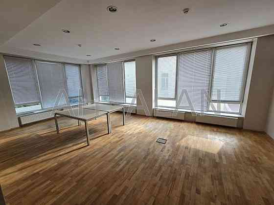 Оренда Будинок 5-кімнатний на Січових Стрільців вул., 52А Киев