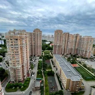 Оренда Квартира 3-кімнатна, 20/24 поверх на вул.Голосіївська, 13а Киев