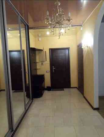 Оренда Квартира 3-кімнатна, 14/14 поверх на ул. Анны Ахматовой, 13д Київ