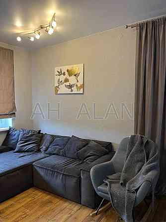 Продаж Будинок 5-кімнатний на Абрикосова вул., 1 Осещина