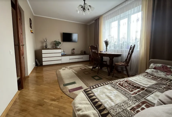 Продаж 2 поверхового будинку 95 кв. м, 4 кімнати, на вул. Малишка Тернопіль
