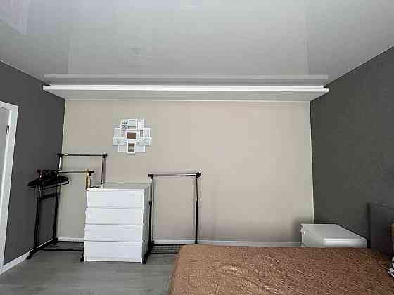 Оренда Квартира 2-кімнатна, 2/8 поверх на вул. Гетьманська, 1А Киев