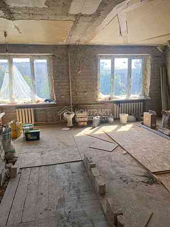 Продаж Квартира 3-кімнатна, 4/5 поверх на вул. Науки Kharkiv