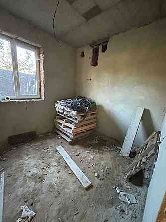 Продаж Будинок 5-кімнатний Запитів