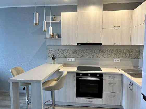 Оренда Квартира 1-кімнатна, 10/27 поверх на пр. Николая Бажана Київ