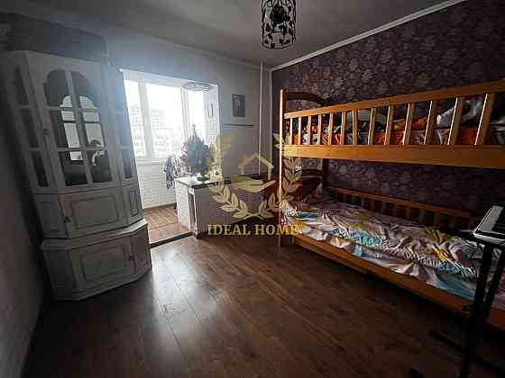 Продаж Квартира 4-кімнатна Kiev