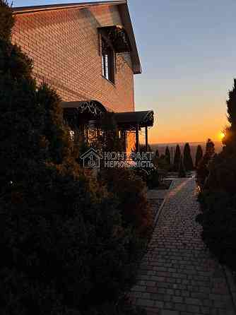 Продаж Будинок 7-кімнатний на вул. Вчительська Богодухов