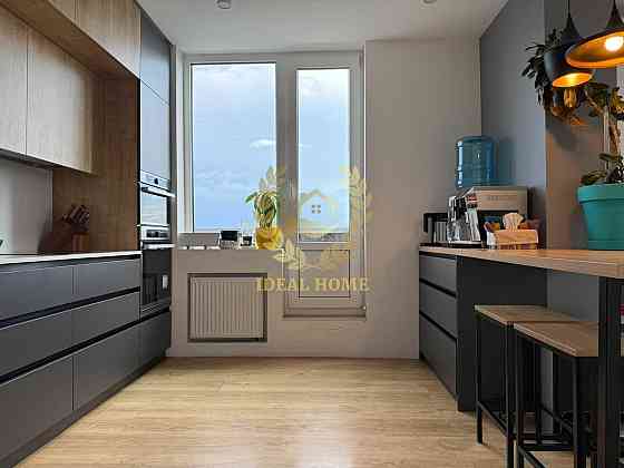 Продаж 2-кімнатної квартири 72 м² з видом на парк, Лобановського 4г Київ