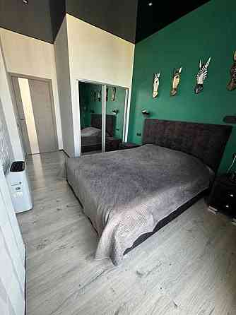 Продаж Квартира 2-кімнатна, 16/16 поверх на Салютна, 2 Kiev