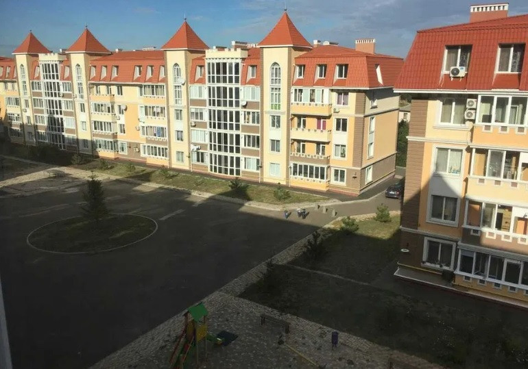 Продаж Квартира 2-кімнатна, 4/5 поверх на Пригородная ул., 1  - фото 2