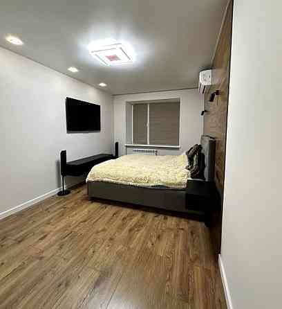 Продаж Квартира 2-кімнатна, 12/12 поверх на Владимирская ул., 1 Dnipro