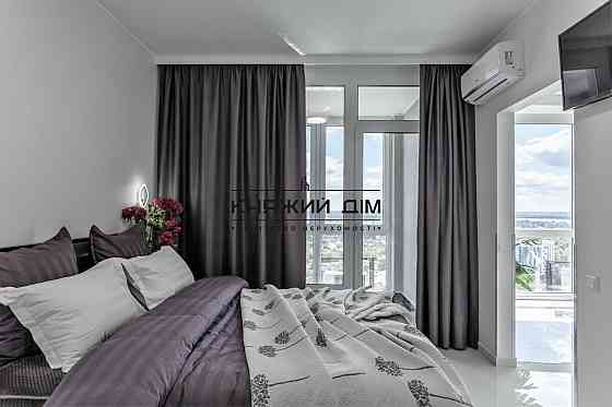 Оренда Квартира 2-кімнатна, 22/26 поверх на Заречная ул. Kiev